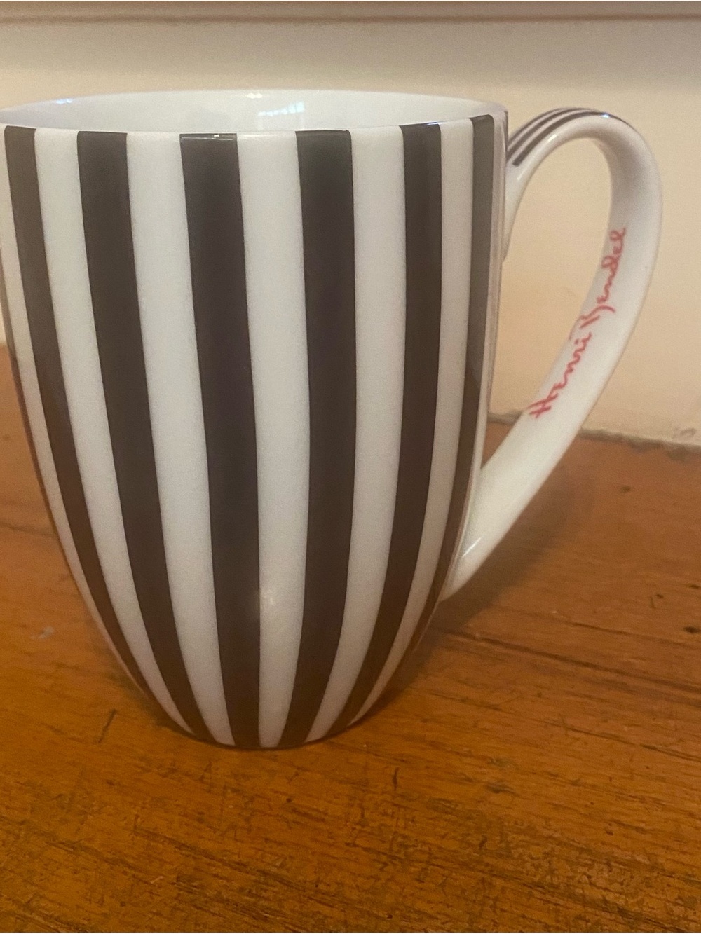 Henri Bendel Striped Large MUG - Picture 8 of 11